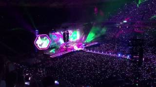 Coldplay  Sky full of stars HD LIVE Warsaw 2017 [upl. by Narat7]