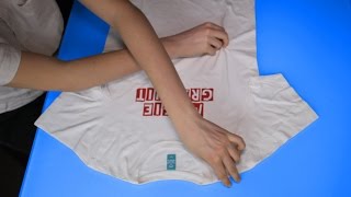 Plier un TeeShirt en 5 Secondes  Tuto [upl. by Nnyrb196]