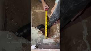 Changing a bathtub drain into a shower drain bluecollar leakage plumber plumbingvideos [upl. by Ymar]