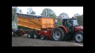 Massey Ferguson 6460 Met Grimme Pootmachine [upl. by Vani]