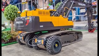 RC truck excavator transport THE DIFFERENT WAY [upl. by Menzies427]