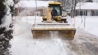 Déneigement Résidentiel en hiver avec Better 130 Québec [upl. by Selym366]