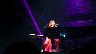 TORI AMOS  PARASOL LIVE  APOLLO THEATER MANCHESTER 11052014 [upl. by Wendy]