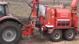 Der Forstexperte – Hackguterzeugung mit Eschelböck Biber 92 und Massey Ferguson 8690 [upl. by Enybor]