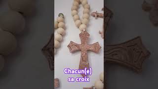 Croix réalisée en résine naturelle resine art En vente  lephemereartisanatetsycom [upl. by Nyliuqcaj]