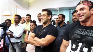 Radio Mirchi dances with Salman Khan amp Sohail Khan  Tubelight  Radio Mirchi [upl. by Elatnahs]