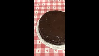 La torta Sacher più deliziosa mai assaggiata RicettaFacile [upl. by Ennayelhsa]