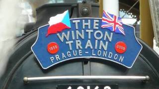 2009 Winton Train in London [upl. by Llemhar328]