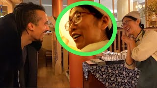 American surprises Chinese Waitress with his Mandarin [upl. by Kassaraba]