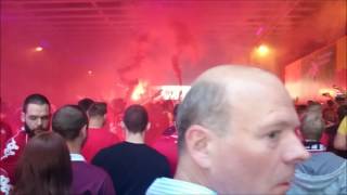 Fanmarsch und Spalier stehen 1FC Kaiserslautern  Hannover96 04 05082016 [upl. by Adnohryt]