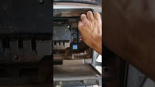 Localização OBD PORT LOCATION IVECO EUROCARGO 230E22 [upl. by Enirolf651]