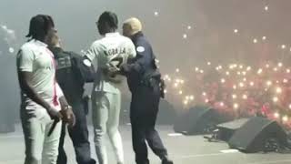 Koba laD arrêté au plein concert au zénith de Paris [upl. by Nileek]