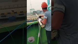 Shooting process of mooring ropes for ship [upl. by Gerc562]