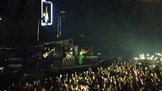 Ella Eyre  Answerphone  LIVE  Vorst Nationaal Brussel [upl. by Geier]