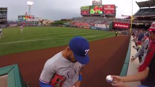 Ian Desmond Signing Autographs [upl. by Erdnassak260]