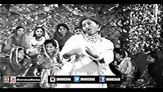 PEHLI PEHLI VARI MENU SOHRA LAIN AYA  ZUBAIDA KHANUM  PAKISTANI FILM YAKKAY WALI [upl. by Aziaf]