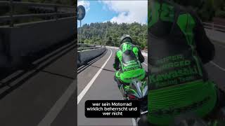 Ich sehe immer wieder 🏍️ Fahrer die in Kurven panisch abbremsen und die Kontrolle verlieren [upl. by Anabal166]