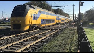 Lekker Lezen Doe Je in de Trein Virm Dubbeldekker Trein NS te Blerick Nederland 🇳🇱 4 November 2024👍🚂 [upl. by Hobart190]