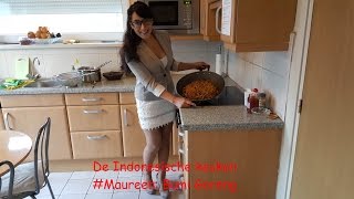 De Indonesische keuken Maureen Bami Goreng [upl. by Netsuj]