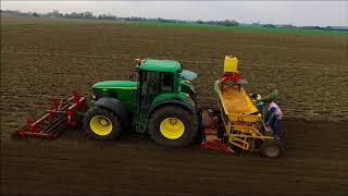 Uien Planten  Planting onions  Zwiebeln pflanzen  John Deere  Peje  John Deere 6200  Joskin [upl. by Spence]