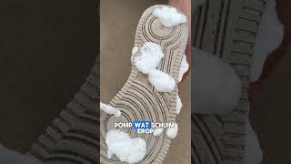 Witte Schoenen Schoonmaken met de Beste Sneaker Cleaner sneakercleaner shoelaces [upl. by Norton48]