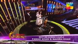 Fawad amp Mahira wins the Best on Screen Couple 1st HumTv Awards 2013 HD [upl. by Nwahsel]