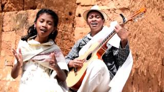 FANGIA KALO GASY  Maty ilay masoandro Clip Officiel [upl. by Arikal834]