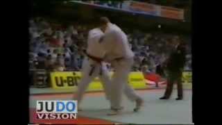 JUDO 1983 European Championships Angelo Parisi FRA  Robert van de Walle BEL [upl. by Nnylrebma]