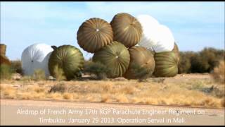 airdrop French army 17th RGP Parachute Engineer Regiment Timbuktu Airport 29 January 2013 ECPAD [upl. by Mireielle]