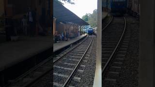 Tikiri manike train travel trainjourney trendingshorts [upl. by Sorel491]