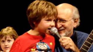 Aidan sings Puff The Magic Dragon with Peter Yarrow [upl. by Yemrej]