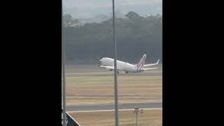 Virgin Airlines taking off  Melbourne Airport 15424 [upl. by Einimod]