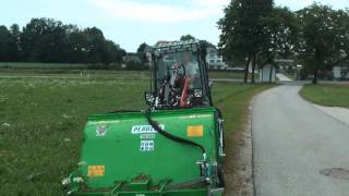 Weidemann Hoflader mäht Strassenrand mit Peruzzo Anbaugerät [upl. by Aynna127]