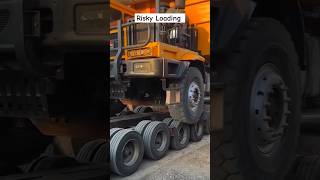 Best truck loader with best driving skills atrangicarkur ytshorts shorts truckdriver trucklife [upl. by Leehar]