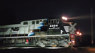 NS Black Sonic Bonnet 4004 Surprise at Highland Crossing [upl. by Wilkins596]