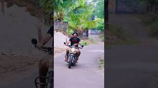 വൈഷ്ണവും ദിയയും വരുന്ന വരവ് കണ്ടോ  Diya Krishna And Vaishnav Harichandran Latest Bike Ride Video [upl. by Karole73]