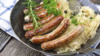 Recette  Saucisses au chou blanc [upl. by Iaht]