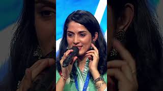 Shreya Singing Saathiya live shreyaghoshal saathiya singhamagain indianidol15 live music [upl. by Ralat772]