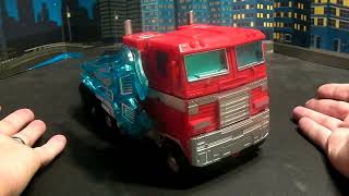 Transformers Deformation Commander Optimus Prime KO Knock off [upl. by Paolo50]