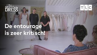 De jurk kleed je mooi af maar bij je armen zit het niet mooi  Say Yes To The Dress Benelux [upl. by Comyns133]