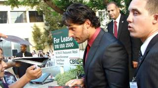 Joe Manganiello signs autographs for fans looking hot at the true blood season 4 premiereMP4 [upl. by Gough236]