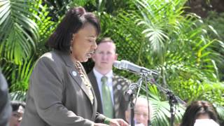 Bernice King delivers fathers historic words [upl. by Akenor]