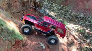 Redcat Ascent VS Axial SCX 10II Jeep Cherokee [upl. by Joerg929]