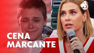 Carolina Dieckmann revela bastidores da cena em que raspa a cabeça  Altas Horas  TV Globo [upl. by Haidadej192]