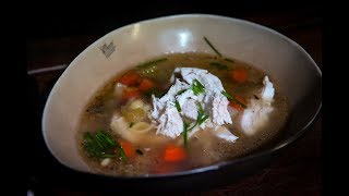 🥣 Hühnerbrühe  Hühnersuppe 🐔 aus dem 🥘 Dutch Oven Deutsches Rezept [upl. by Wertheimer264]