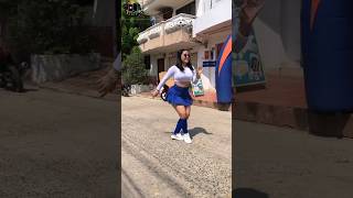 Ella Baila El parao y lo mueve mueve 🎶 musicsong dance dancevideo dancing cute song music [upl. by Hteazile]