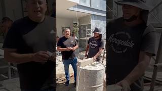 ¿Serán los martillos o los personajes🤣 nochedeperrostv humor contruccion trabajadores [upl. by Lux620]