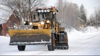 Cat 140M Grader with Mählers Sideplow [upl. by Lorna933]