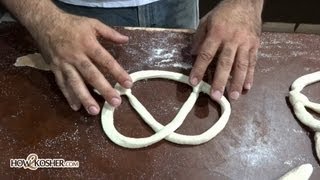 How To Make Kosher Soft Pretzel Recipe HD  איך להכין כעכים רכים כשרים [upl. by Heddie]