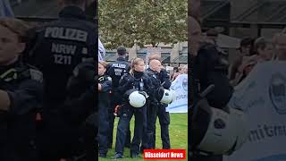 Demonstration von Palästinensern und Juden in Düsseldorf polizei judenfreiheitisrael Palästina [upl. by Aivatnwahs]